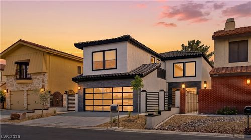 2861 Queens Courtyard Dr, Las Vegas, NV, 89109-1562 | Card Image