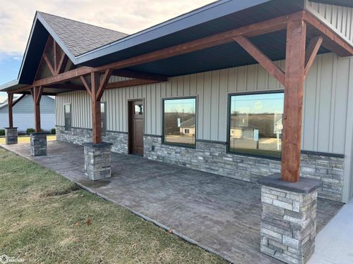 19958 Bella Vista Cir, Centerville, IA, 52544-9096 | Card Image