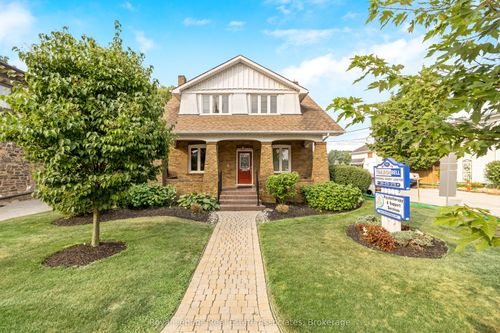 142 Martin St, Milton, ON, L9T2R2 | Card Image