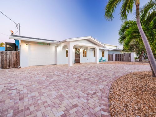 1657 Watson Blvd, Big Pine Key, FL, 33043-5001 | Card Image