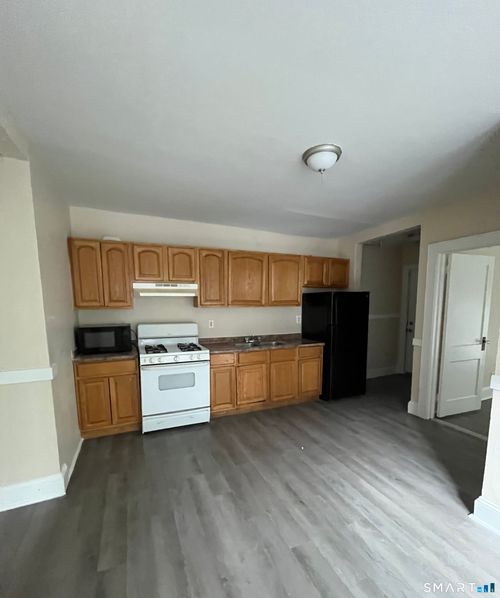 2s-157 Wilcox St, New Britain, CT, 06051-1278 | Card Image