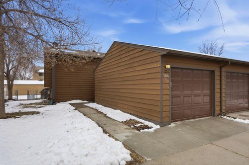 1506 27th Ave S, Fargo, ND, 58103-5609 | Card Image