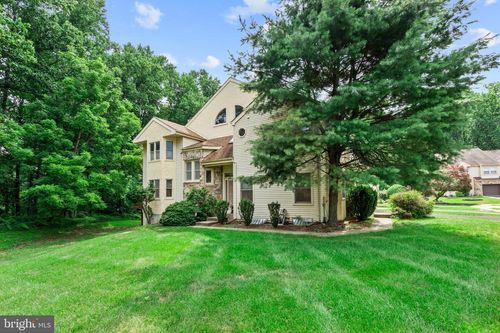 256 Sycamore Cir, FEASTERVILLE TREVOSE, PA, 19053-7211 | Card Image