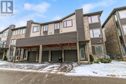 78-1960 Dalmagarry Rd, London, ON, N6G0T8 | Card Image