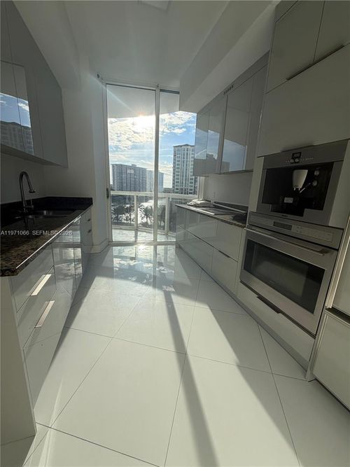 apt-505-15901 Collins Ave, Sunny Isles Beach, FL, 33160-4721 | Card Image