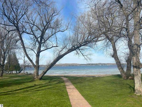 4673 N Crossover Drive, Bellaire, MI, 49615 | Card Image