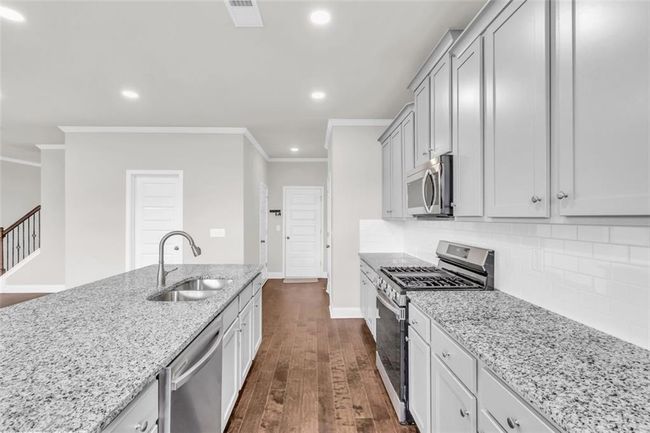 2340 Manor Pointe Dr, Townhouse with 3 bedrooms, 3 bathrooms and 2 parking in Cumming GA | Image 14