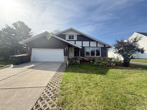 4603 N 118th St, Wauwatosa, WI, 53225-4305 | Card Image