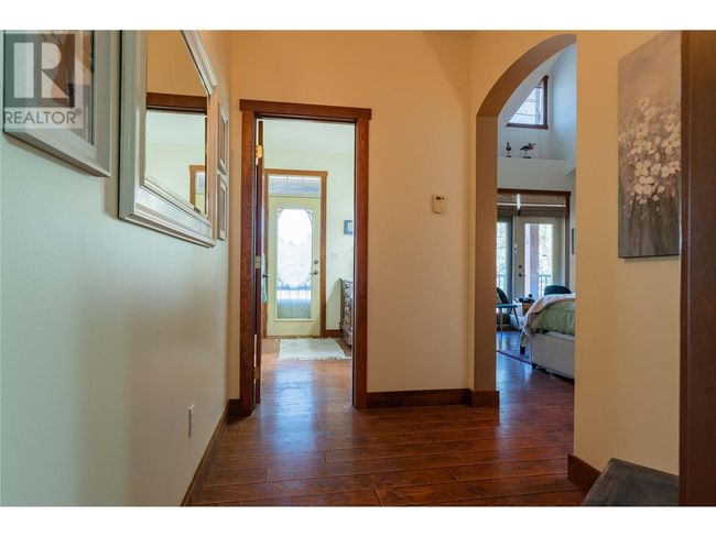 250 1 St Ave, House other with 3 bedrooms, 5 bathrooms and 3 parking in Kootenay Boundary BC | Image 29
