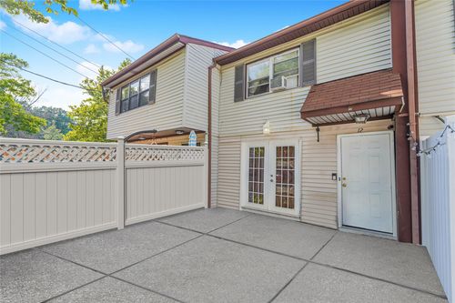 12 Bunnell Ct, Staten Island, NY, 10312-1666 | Card Image