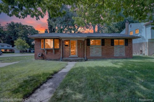 32405 Lyndon St, Livonia, MI, 48154-4101 | Card Image