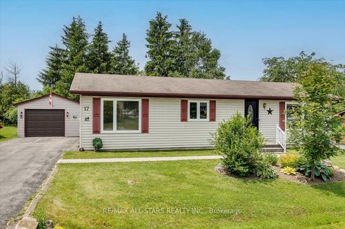 17 Juno Cres, Sutton West, ON, L0E1R0 | Card Image