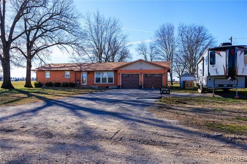 5731 W 408th Rd, Bertrand, MO, 63823-8102 | Card Image