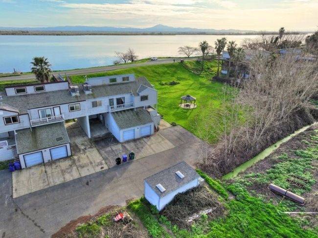 521 W Brannan Island Rd, House other with 4 bedrooms, 4 bathrooms and null parking in Isleton CA | Image 4