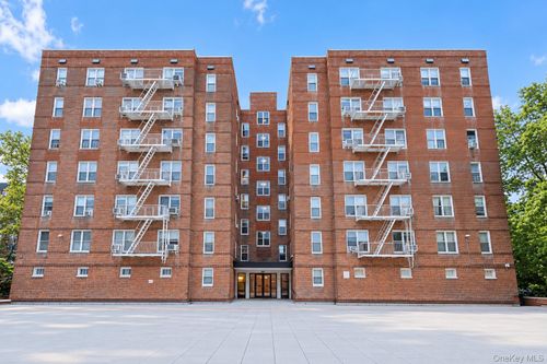 2h-517 Riverdale Ave, Yonkers, NY, 10705-3577 | Card Image