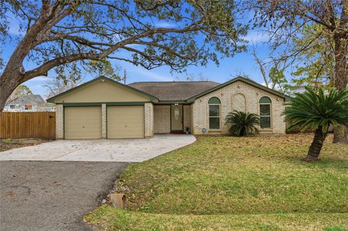 2202 Sierra St, Kemah, TX, 77565-2233 | Card Image