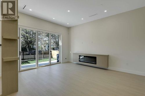 1-3251 E 44th Ave, Vancouver, BC, V5R3B2 | Card Image