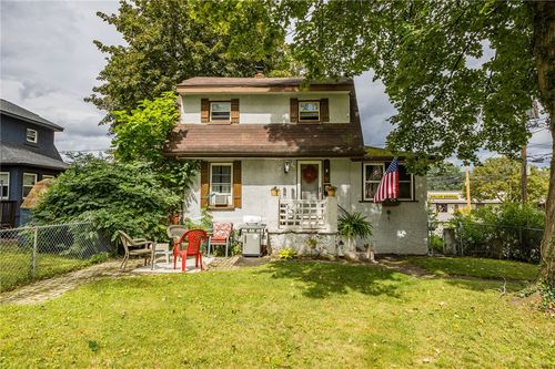 11 Woodneath Cres, East Rochester, NY, 14445-2272 | Card Image