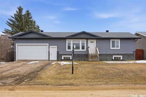 904 P Avenue, Perdue, SK, S0K3C0 | Card Image