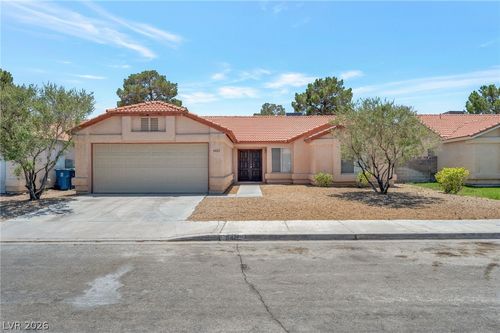 6421 Chippindale Ln, Las Vegas, NV, 89108-6005 | Card Image
