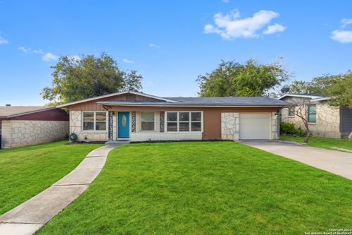 466 Shannon Lee St, San Antonio, TX, 78216-7437 | Card Image