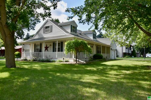 403 Walnut Dr, Sibley, IA, 51249-1119 | Card Image