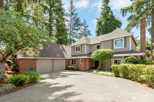 1805 179th Pl Ne, Bellevue, WA, 98008-3245 | Card Image