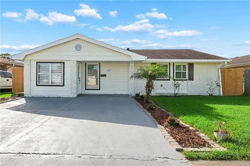 637 Taylorbrook Dr, Gretna, LA, 70056-7921 | Card Image