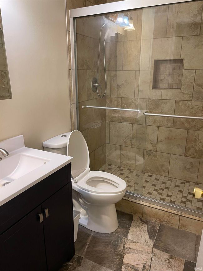 APT-7 - 8960 E Hatchery Rd, Condo with 1 bedrooms, 1 bathrooms and null parking in Syracuse IN | Image 13