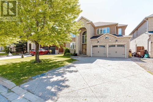 1058 Agram Dr, Oakville, ON, L6H7L6 | Card Image