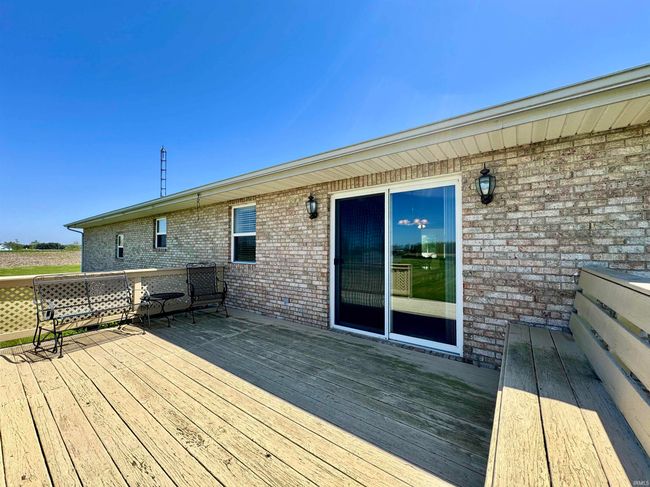 7020 E County Road 1200 N, House other with 3 bedrooms, 2 bathrooms and null parking in Eaton IN | Image 27