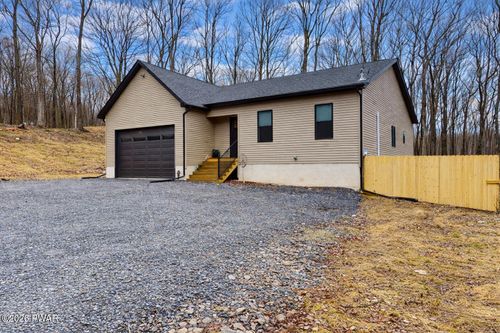 109 Pitch Pine Ln, Milford, PA, 18337-7531 | Card Image