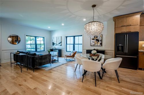 1935 Brookwood Ave, Royal Oak, MI, 48073-4181 | Card Image