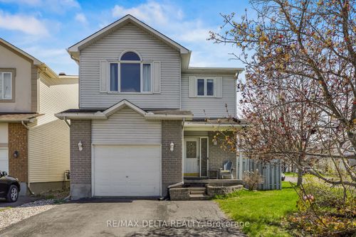 2218 Cecile Cres, Rockland, ON, K4K1S4 | Card Image