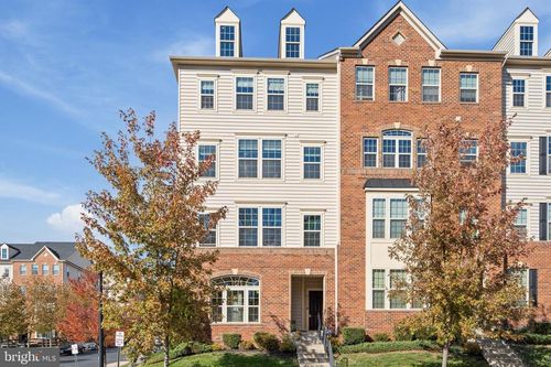 42102 Winning Glory Dr, ALDIE, VA, 20105-5722 | Card Image