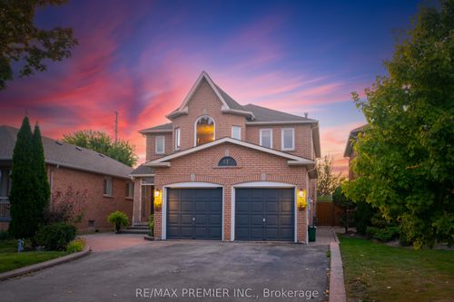 173 Andy Cres, Woodbridge, ON, L4H1C7 | Card Image