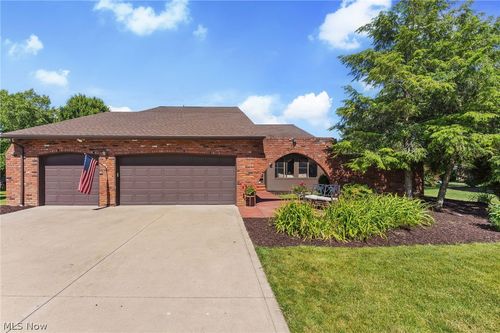 18101 Fern Canyon Dr, Strongsville, OH, 44136-7638 | Card Image