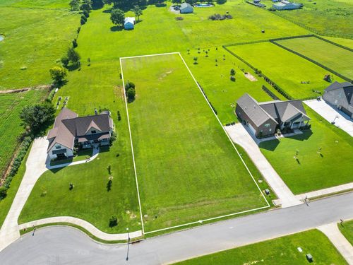 136 Wind Wood Dr, Portland, TN, 37148 | Card Image