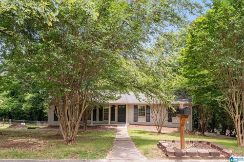 2825 2nd Way Nw, Center Point, AL, 35215-1705 | Card Image
