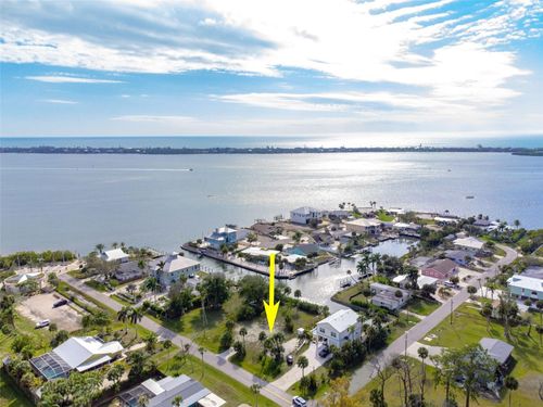 46 Harbor Ln, ENGLEWOOD, FL, 34223-3118 | Card Image