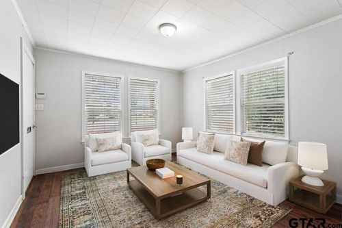 510 N Main St, Lindale, TX, 75771-6424 | Card Image