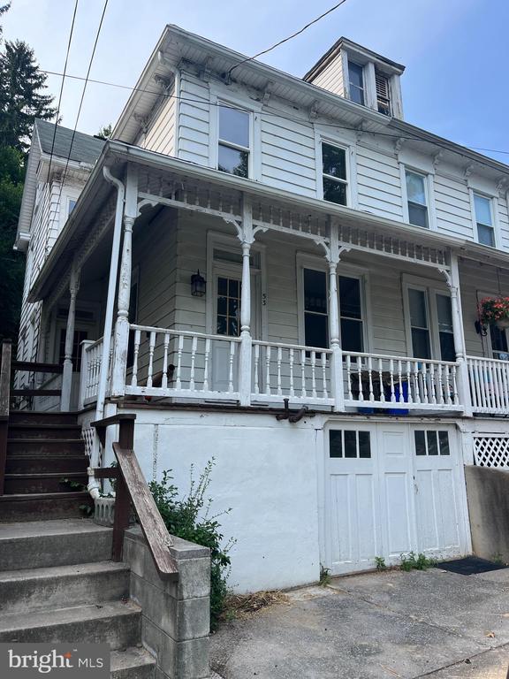 Academy Hl, Lewistown, PA 17044
