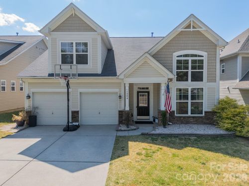 1204 Woodglen Ln, Matthews, NC, 28104-7026 | Card Image
