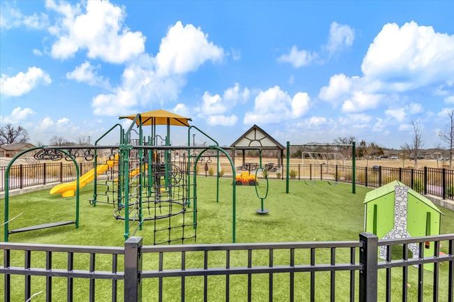 111 Irish Ivy Ct, House other with 4 bedrooms, 2 bathrooms and null parking in Boyd TX | Image 36
