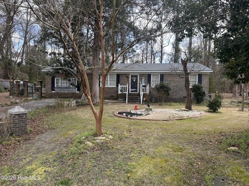 111 Lynn Ct, Jacksonville, NC, 28540-7205 | Card Image