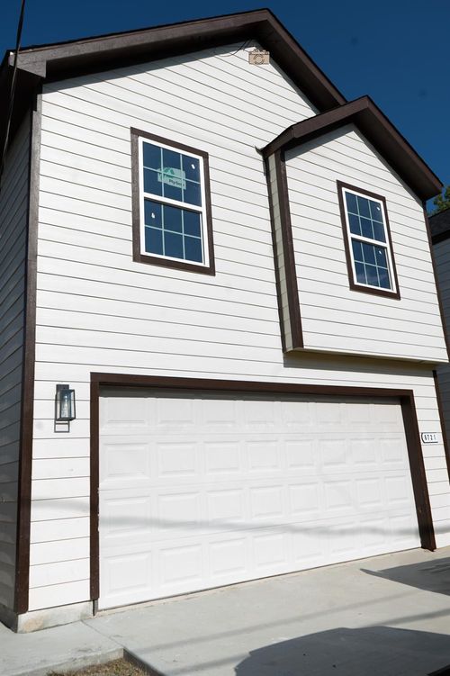 6721 Cohn St, Houston, TX, 77091-2203 | Card Image