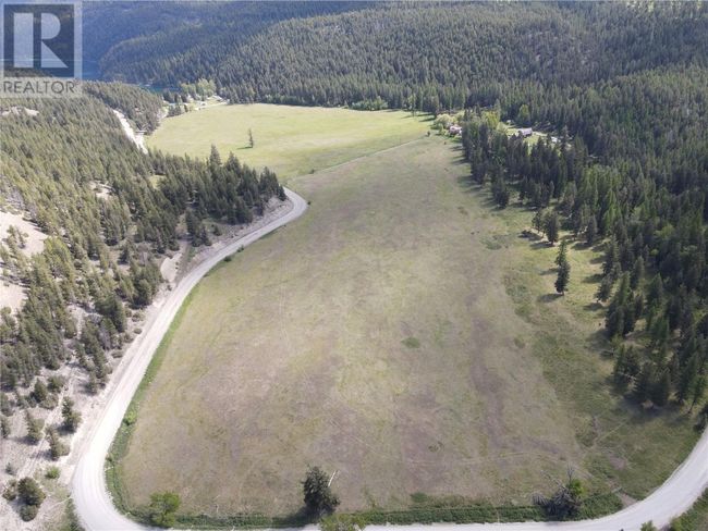 5888 Lazy Lake Rd, Home with 4 bedrooms, 2 bathrooms and null parking in Wasa BC | Image 11