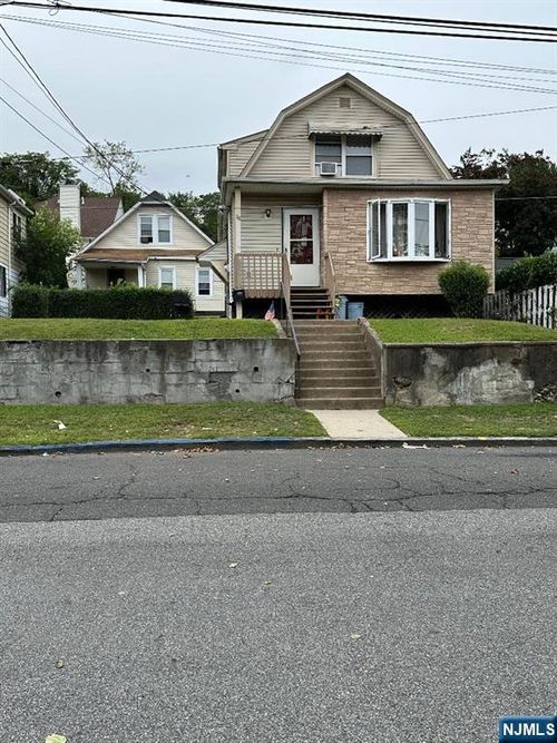 88 Avenue B, Haledon, NJ, 07508-1024 | Card Image