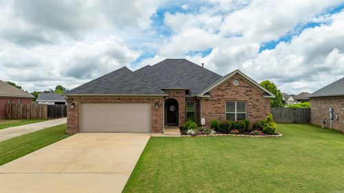 105 Chambery Dr, Maumelle, AR, 72113-7651 | Card Image