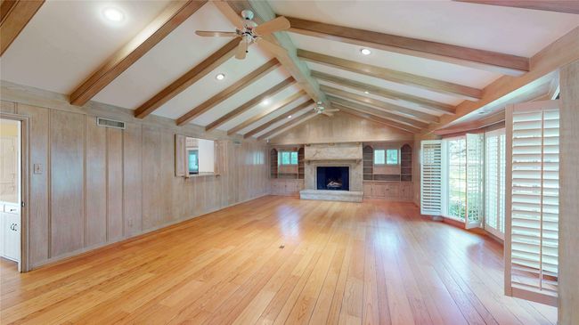 7218 S Janmar Dr, House other with 4 bedrooms, 3 bathrooms and null parking in Dallas TX | Image 4